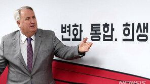 인요한, 친윤-김기현 불출마론에 “누구 보고 불출마하란 얘기한 적 없다”