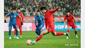 황의조, ‘불법촬영 혐의’ 18일 피의자 소환조사 받아