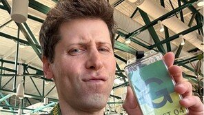 ‘챗GPT 아버지’ 올트먼 출근 강행 “날 해고한 이사회 멤버 바꿔라” 반격