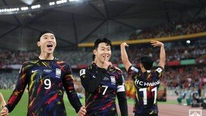손흥민 멀티골 이어 정승현 추가골…한국, 中 3-0 꺾고 월드컵 2차예선 2연승