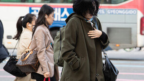 일하는 ‘워킹맘’ 는다지만…30대 기혼여성 4명 중 1명은 ‘경단녀’