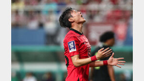 ‘황의조 사생활 영상’ 유포·협박 여성은 친형수…구속 송치