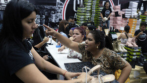 美 블프 핫 아이템은…‘애플’ 사러 해외직구족 몰린다