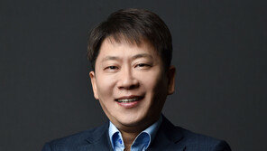 LG엔솔 대표에 ‘배터리 전문가’ 김동명… 권영수 용퇴 