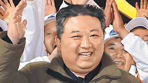 北 위성 궤도안착, ICBM 기술 진전… “괌 美기지 촬영” 주장