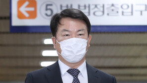 ‘선거개입 혐의’ 강신명 前경찰청장 2심서 집유 감형