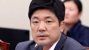 친윤 이용, 비공개 의총서 “김기현 체제서 똘똘 뭉쳐야”…인요한에 반발