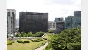 서울역 앞 남산 방향 에스컬레이터 생긴다…힐튼호텔, 남산 덜 가리게 재개발