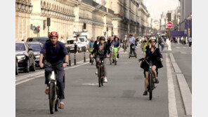 프랑스 파리, SUV 퇴출 수순…내년부터 주차요금 인상 추진