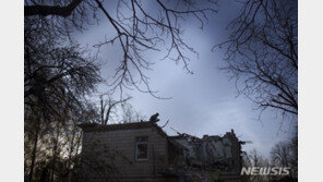 우크라인 비극 ‘홀로도모르’인데…러, 키이우에 개전 뒤 최대 규모 공습