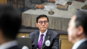 한은 총재 “통화 긴축 기조, 6개월보다 더 될 가능성”