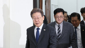 이재명 ‘최측근’ 김용 실형에 사법리스크 재점화…비명계도 압박