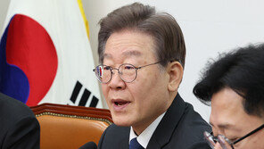 ‘김용 유죄’에 이재명 사법리스크 재점화… 친명서도 “치명타 우려”