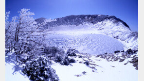 “백록담 가세요? 그럼 30분 서두르세요”