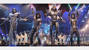 50년 록그룹 키스 “아바타로 공연 계속” 