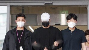 ‘압구정 롤스로이스男’, 피해자 사망에도 방청석 훑는 여유…도주치사로 혐의 변경 