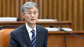 조희대 “조건부 구속영장 제도, 취임 후 도입 검토할 것”