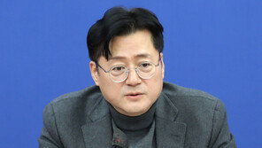 홍익표 “요소수 대란 예견에도 尹대통령 시진핑 만나 인사만”