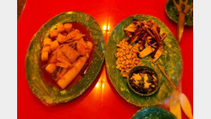 “가래떡 4줄 떡볶이가 2만원”…압구정 술집 가격표에 누리꾼 “미쳤지”