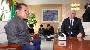 홍준표, ‘혁신위’ 활동 종료에 “한편의 개콘 보여주고 떠나”