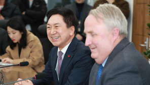 與, 공관위서 ‘주류 희생’ 논의…안대희 김한길 등 공관위원장 거론