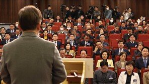 민주, 현역 하위 공천페널티 강화·권리당원 전대 표 비중 확대