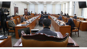 여야 선거제 2+2 협의체 첫 회의…선거구 획정안 놓고 평행선