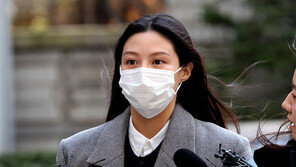 ‘입시 비리’ 혐의 조민 첫 공판 출석 “성실히 재판 임하겠다”