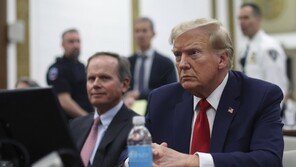 트럼프, 북핵 용인 보도에 “가짜 뉴스…김정은과는 잘 지낸다”