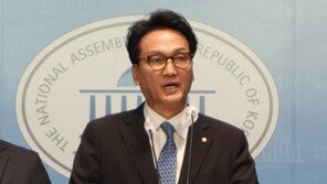 안민석 “서울의봄 천만 넘으면 尹지지율 20%”…김용남 “어떤 상관관계?”