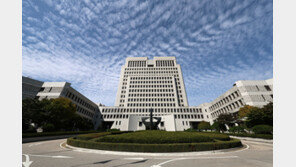 층간소음 보복한다고 천장 “쿵쿵”…대법 “스토킹 범죄” 첫 판단