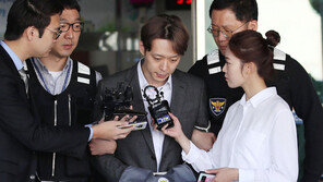 국세청, 박유천·박준규 등 고액·상습체납자 7966명 명단 공개