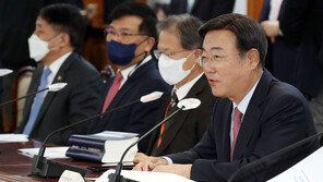 신산업 규제 푼다…고가 항암제 재평가 절차 간소화