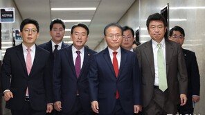 與내부 “비대위장 누가 되든, 대통령이 변해야” 