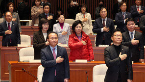與, 비대위 후보 자격 격론…중도 확장부터 당정관계 재정립까지