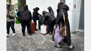 “부들부들 떨며 간신히 대피했어요”…투숙객 손엔 아직도 까만 재