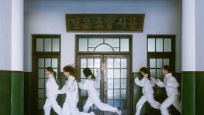 뉴진스, 오늘 리믹스 앨범 발매 “특별한 순간 기억해달라”