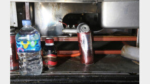 닭꼬치 푸드트럭서 부탄가스 폭발…업주·손님 2명 부상