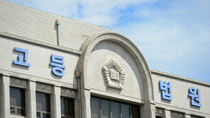 설 연휴 어머니 살해한 40대 징역 15년→10년…‘심신미약’ 인정