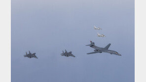 美 B-1B 전략폭격기 한반도 전개…한미일 연합공중훈련 실시