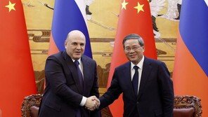 베이징서 중·러 총리 회담…“양국 관계 사상 최고조 기록”