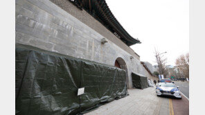 경복궁 2차 낙서범 “경찰 조사, 이런 경험 처음…장난 치고 싶었다”