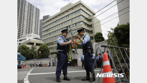 日경찰, 조총련 산하 무역상사 압수수색…“北 부정송금 조사”