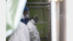 ‘2차 경복궁 낙서 테러’ 20대 남성 “경찰에 발각된 것 같아서 자수”