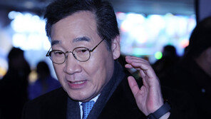 이낙연, 안철수 러브콜에 “그분 지역구에서 싸워볼까…대꾸할 가치 없어”