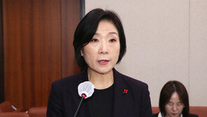 오영주 후보자 “경제외교 경험 토대로 ‘中企 수출 원팀’ 만들겠다”