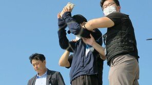 아내 바다에 빠뜨리고 돌 던져 살해한 30대 남편, 징역 23년