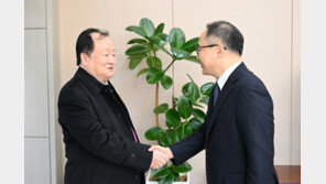 이원석 검찰총장, ‘전두환 기소·재판’ 전직 고위 법조인과 오찬