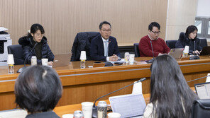 복지 차관 “의사 증원, 의사와 합의할 이유 없지만…최대한 공감대 형성”