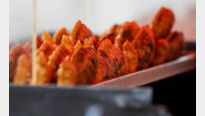 “맨손으로 만지더니 안 뜨거워서 안 산다더라”…붕어빵 사장 하소연